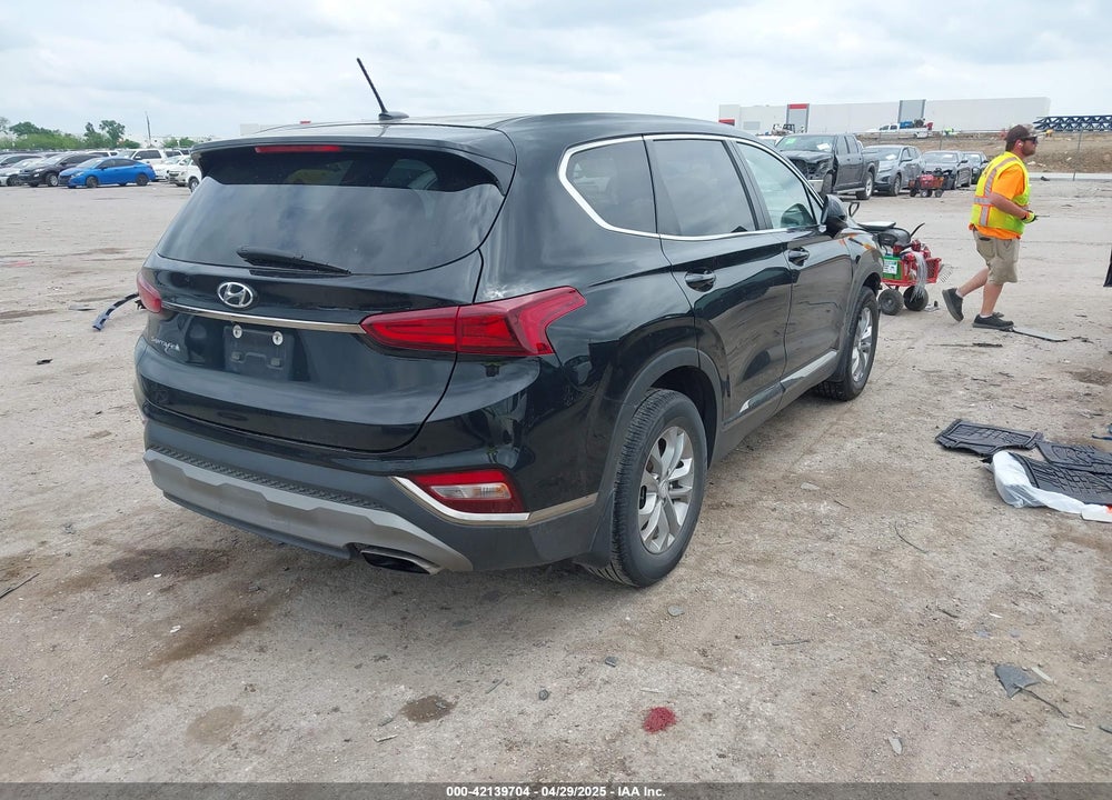 2019 HYUNDAI SANTA FE SE VIN: 5NMS23AD2KH132301