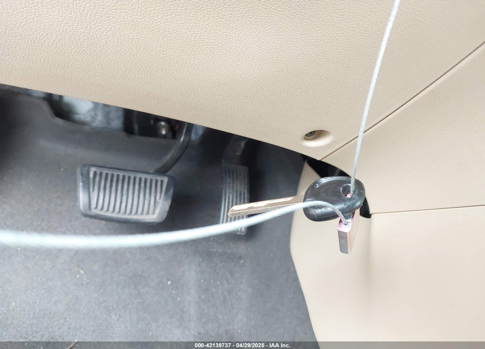 2013 HYUNDAI ACCENT VIN: KMHCU4AE8DU275645