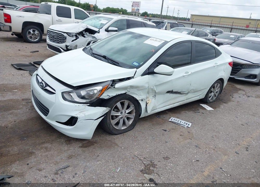 2013 HYUNDAI ACCENT VIN: KMHCU4AE8DU275645