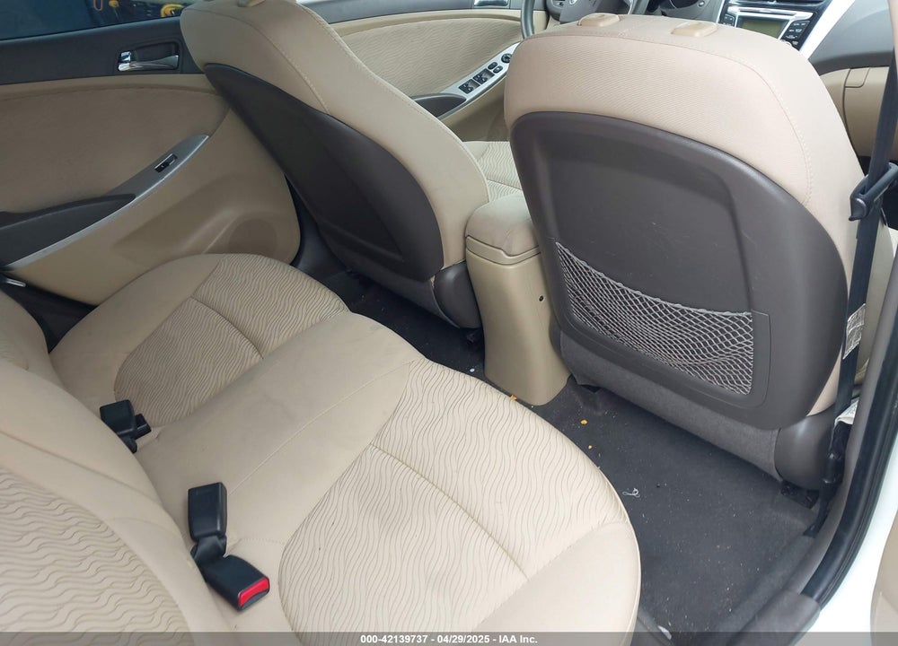 2013 HYUNDAI ACCENT VIN: KMHCU4AE8DU275645