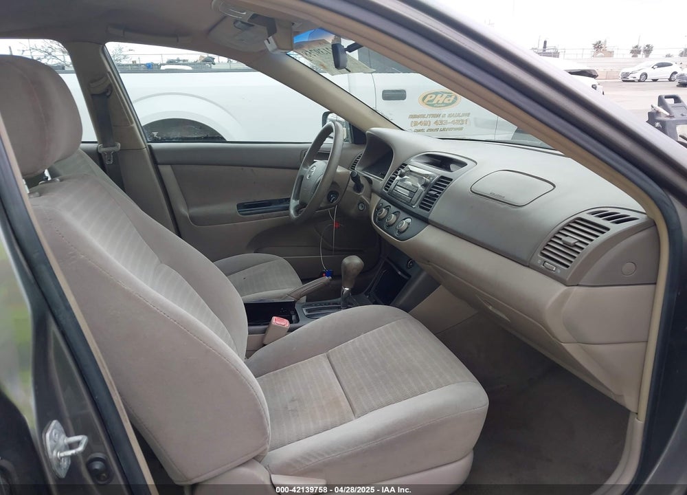 2005 TOYOTA CAMRY LE VIN: 4T1BE32K45U532826