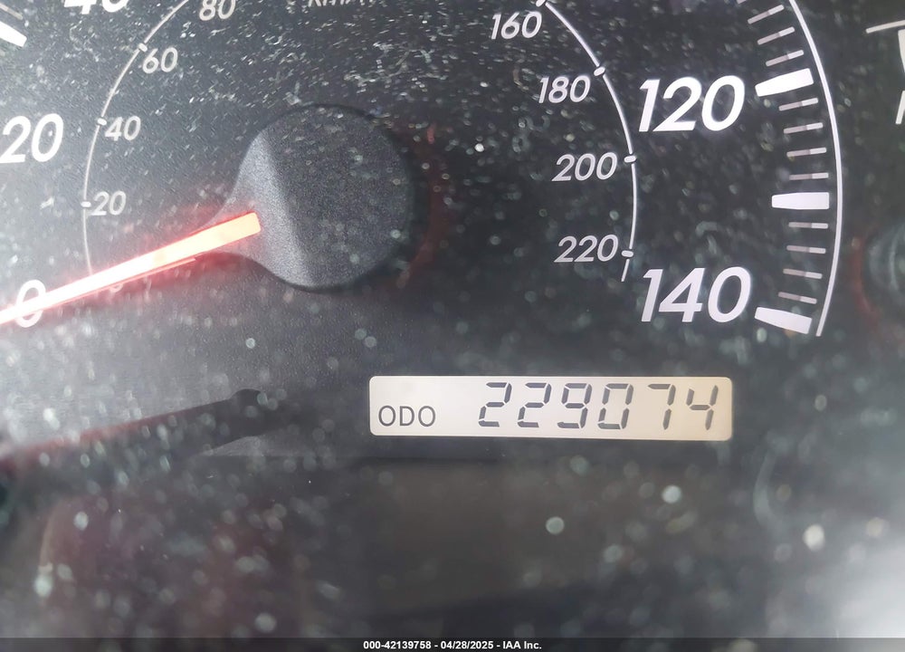 2005 TOYOTA CAMRY LE VIN: 4T1BE32K45U532826