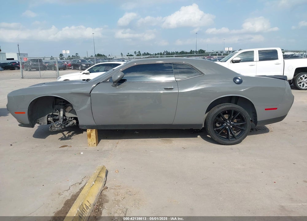 2018 DODGE CHALLENGER SXT VIN: 2C3CDZAG8JH110801