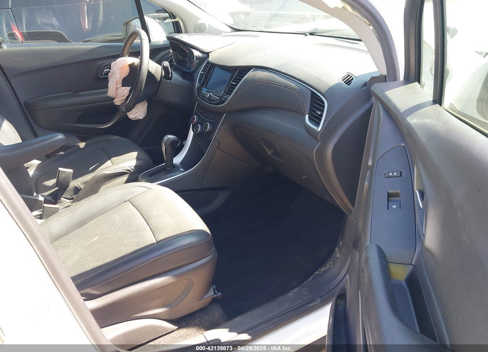 2021 CHEVROLET TRAX VIN: KL7CJLSB1MB312023