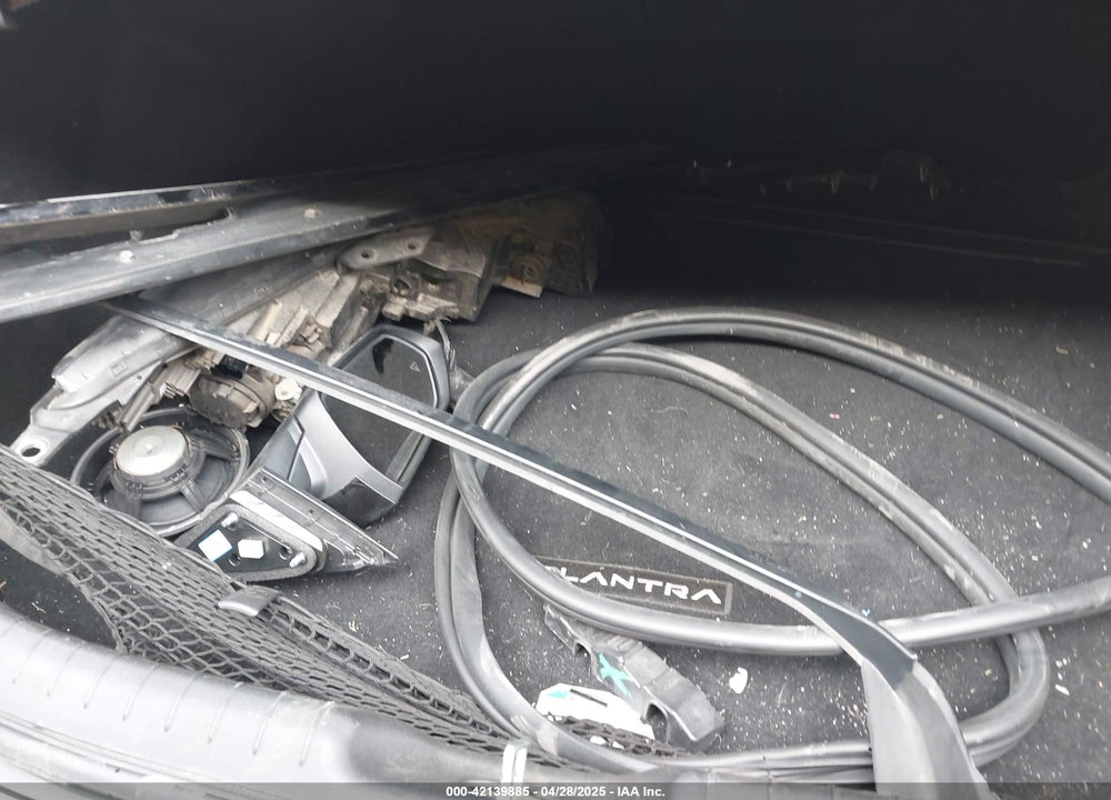 2022 HYUNDAI ELANTRA VIN: KMHLR4AF4NU267277