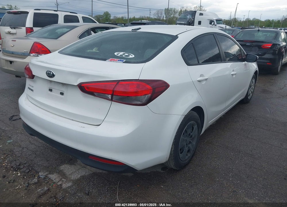 2018 KIA FORTE VIN: 3KPFK4A78JE211110