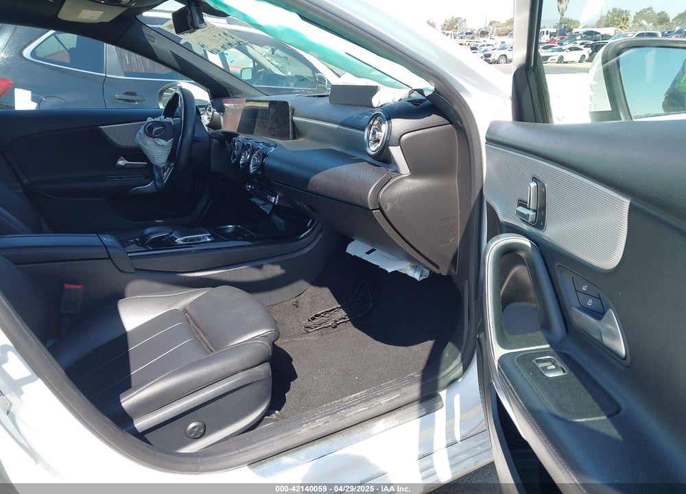 2019 MERCEDES-BENZ A-CLASS VIN: WDD3G4EB0KW000497