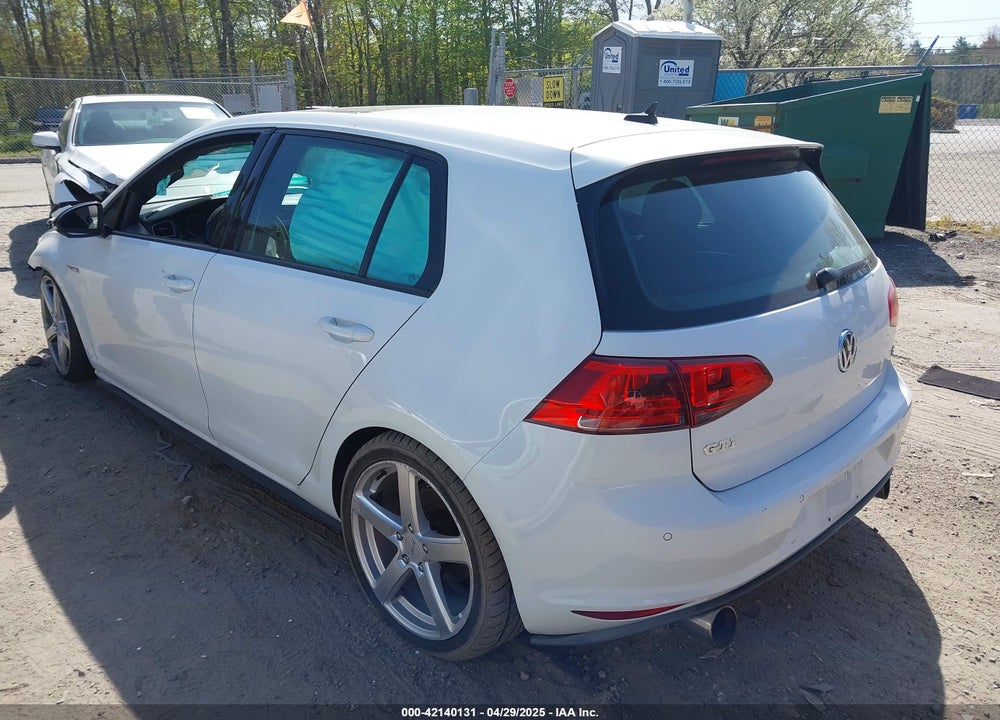 2015 VOLKSWAGEN GOLF VIN: 3VW4T7AU3FM055032