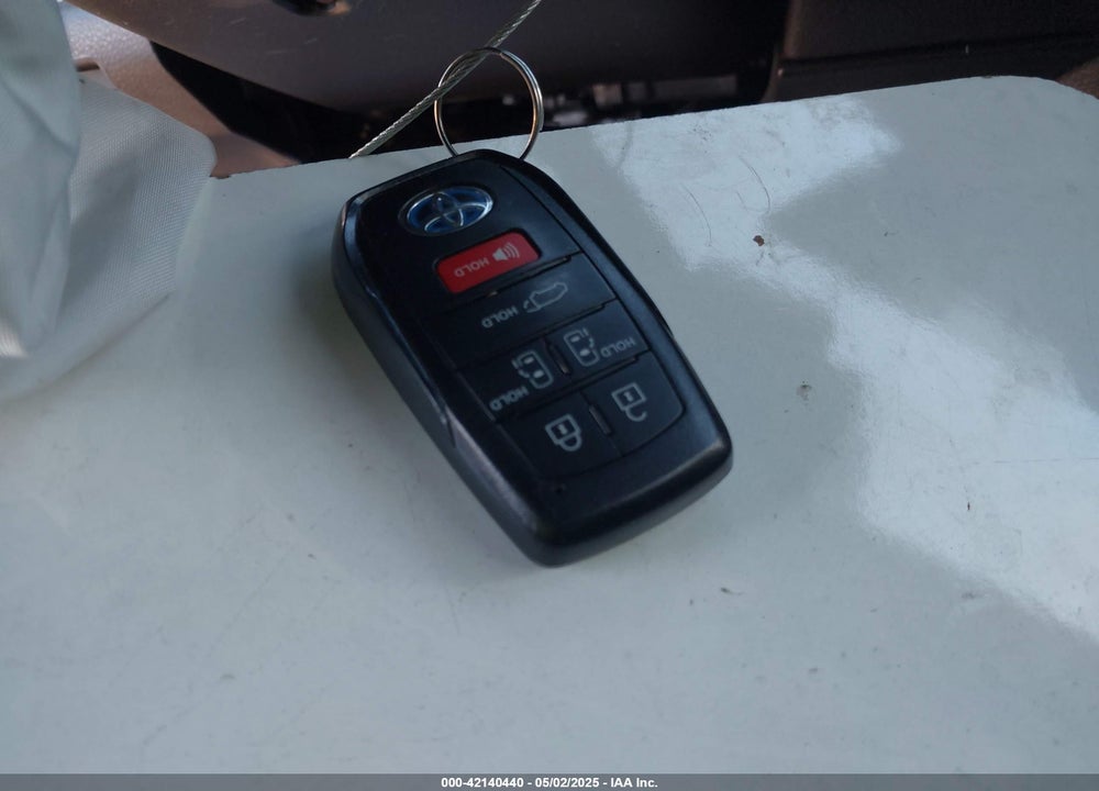 2024 TOYOTA SIENNA VIN: 5TDESKFC4RS113702