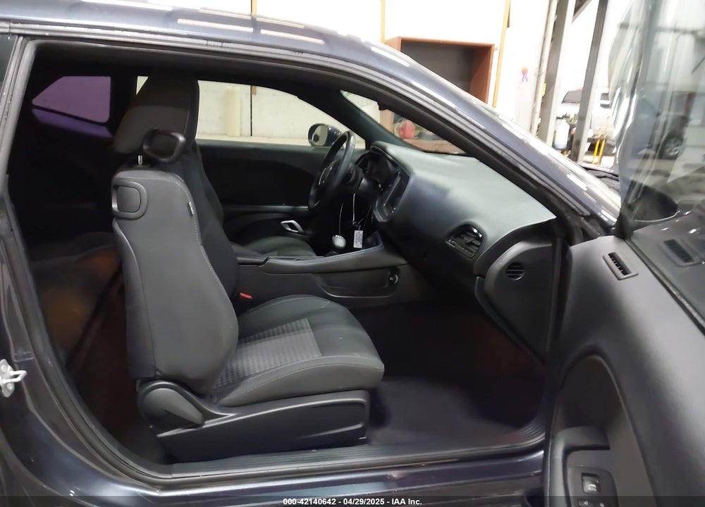 2018 DODGE CHALLENGER SXT VIN: 2C3CDZAG7JH124222