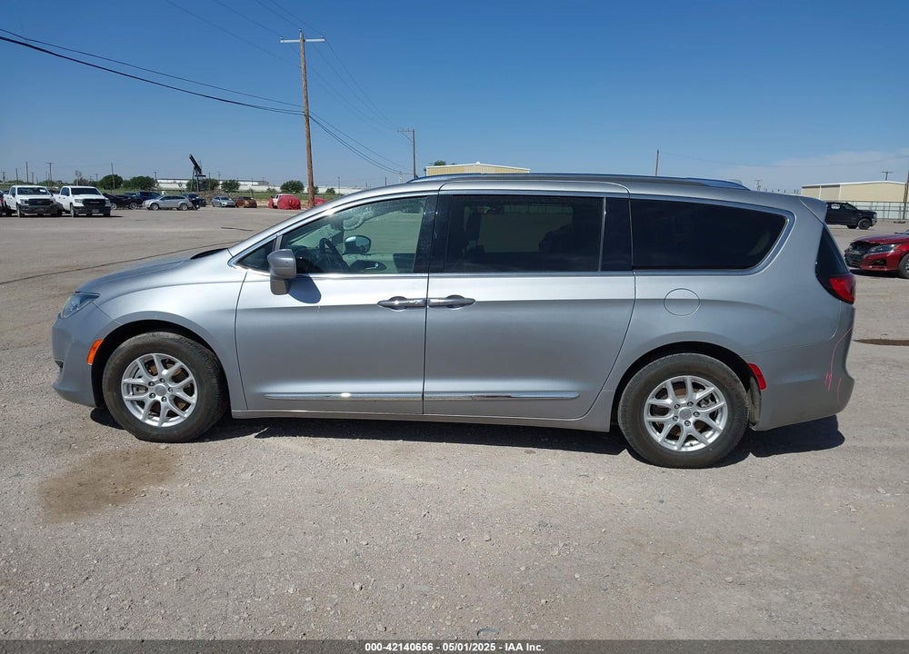 2020 CHRYSLER PACIFICA TOURING L VIN: 2C4RC1BG4LR272446