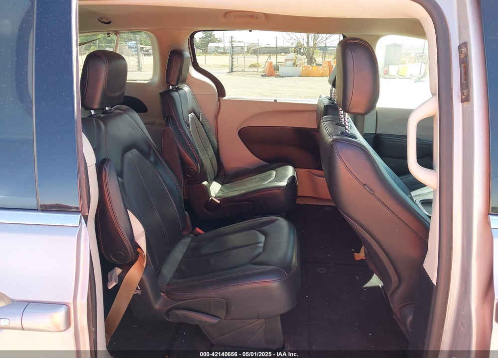 2020 CHRYSLER PACIFICA TOURING L VIN: 2C4RC1BG4LR272446