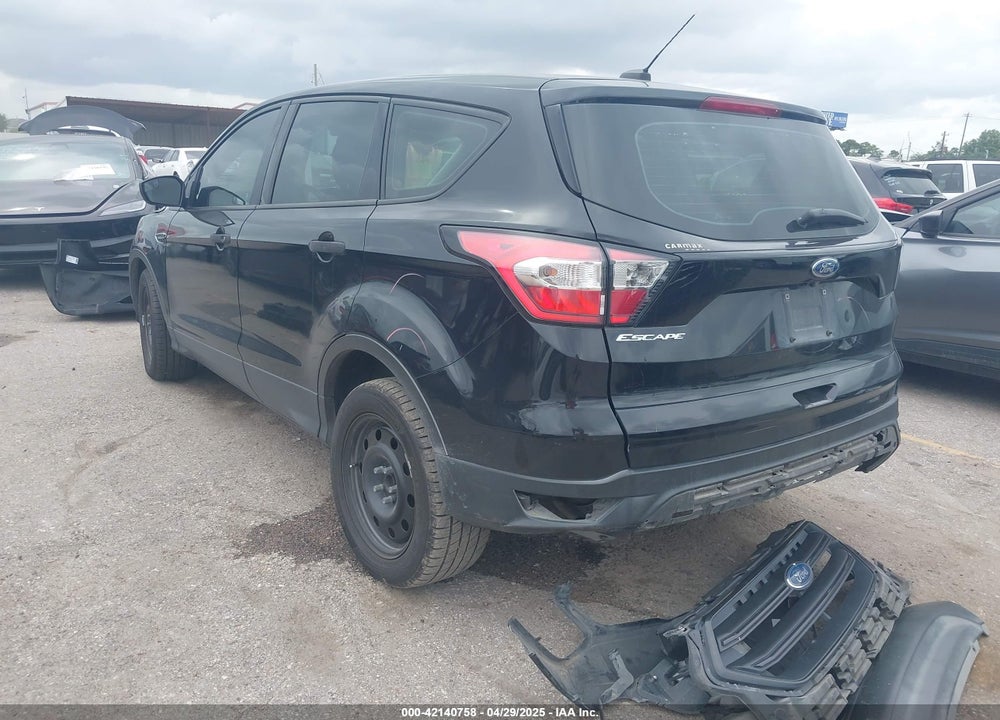 2018 FORD ESCAPE VIN: 1FMCU0F7XJUB72189