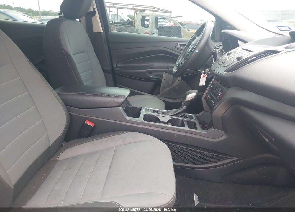 2018 FORD ESCAPE VIN: 1FMCU0F7XJUB72189
