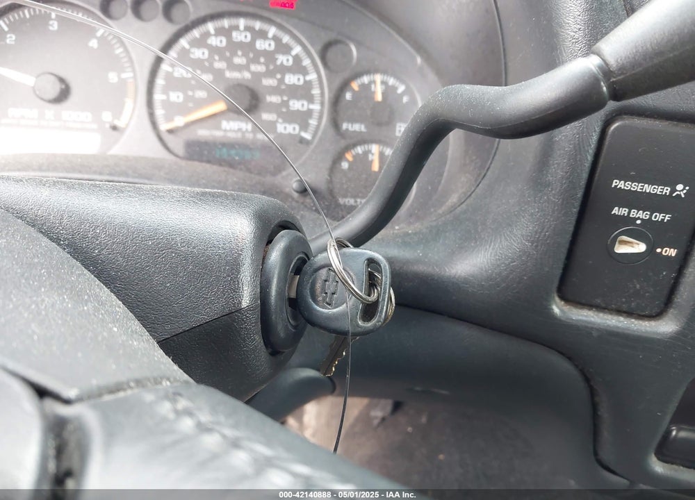 2003 CHEVROLET S-10 LS VIN: 1GCCS19X838290264