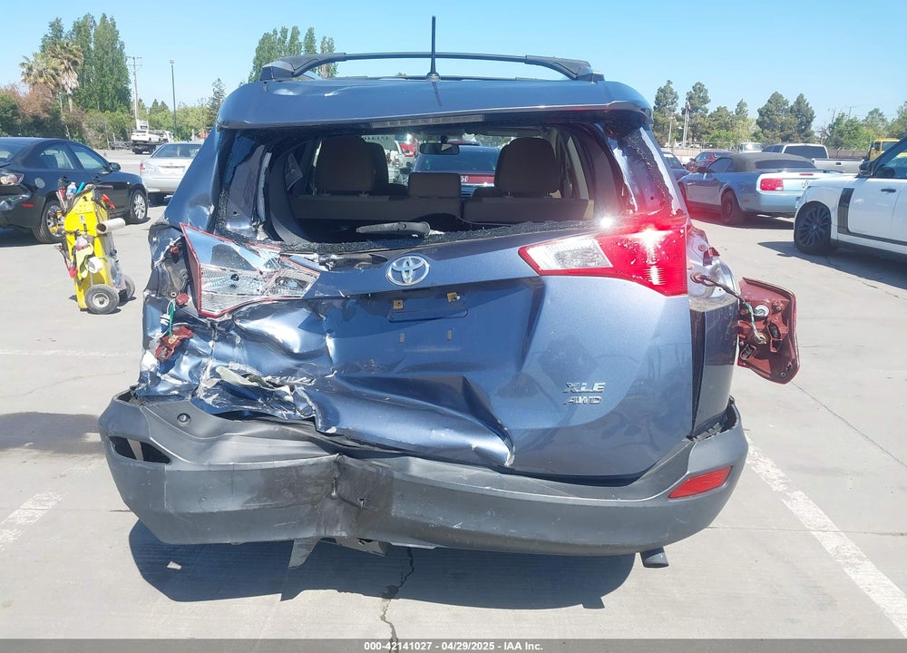 2013 TOYOTA RAV4 XLE VIN: JTMRFREV7DD009744