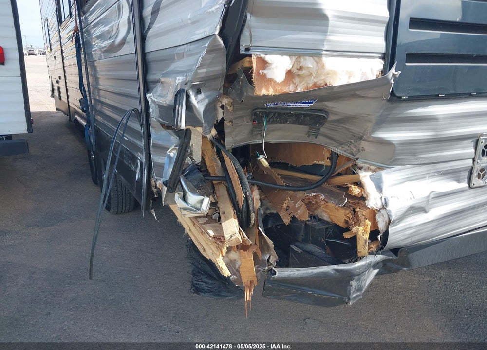 2017 COACHMEN CATALINA VIN: 5ZT2CATB8HA025915