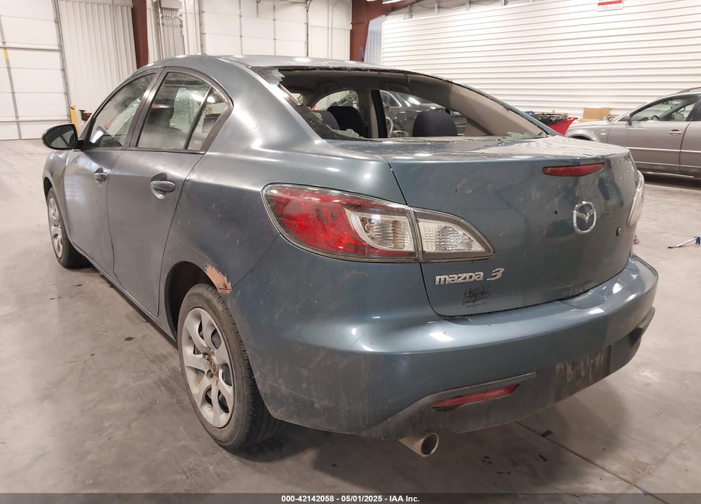 2010 MAZDA 3 I SPORT VIN: JM1BL1SF7A1230475