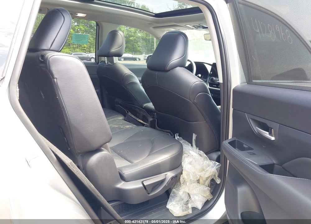 2024 TOYOTA GRAND HIGHLANDER VIN: 5TDACAB52RS010775