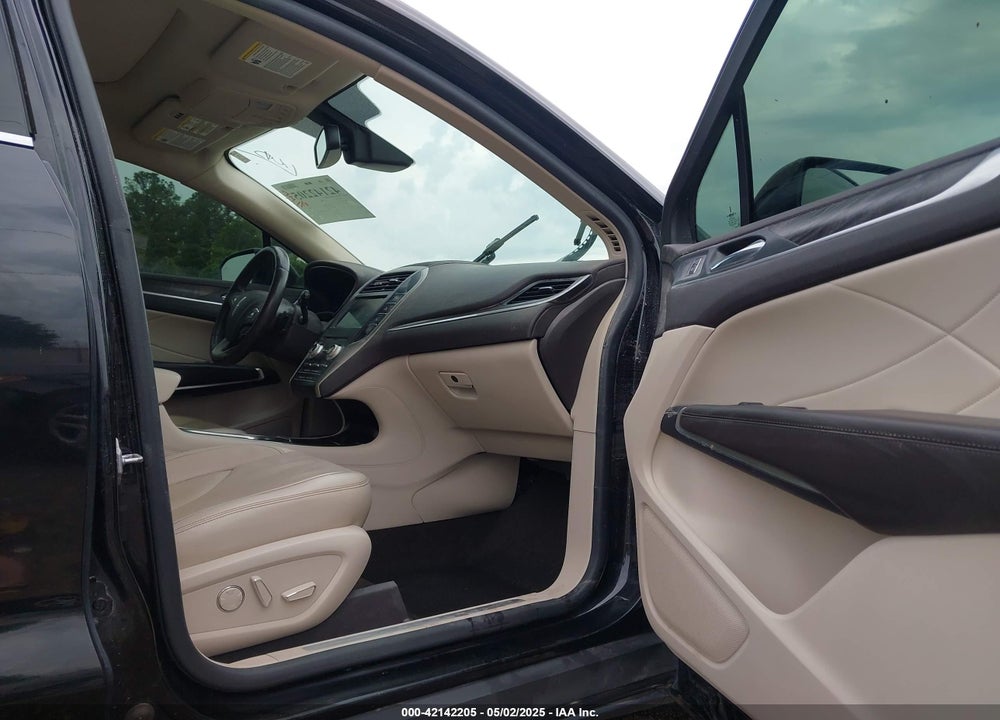 2019 LINCOLN MKC RESERVE VIN: 5LMTJ3DHXKUL21088