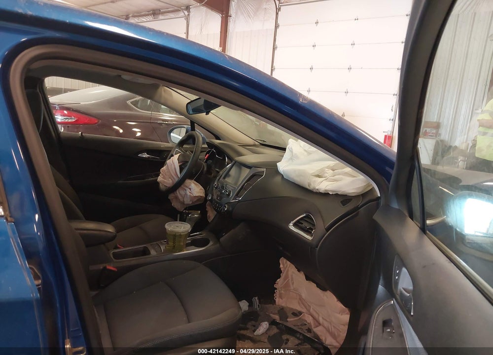 2016 CHEVROLET CRUZE VIN: 1G1BE5SM5G7240582