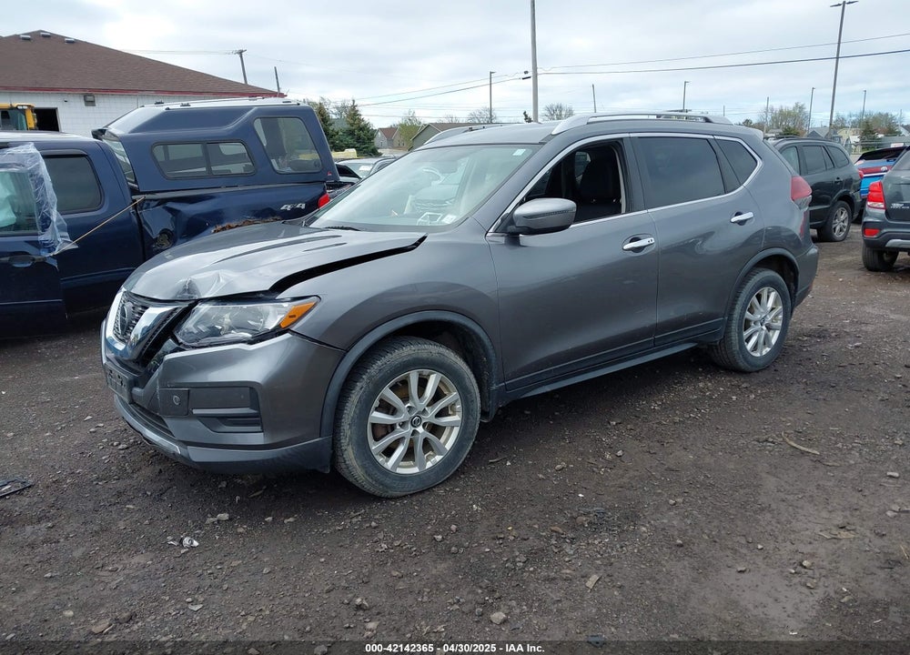 2018 NISSAN ROGUE VIN: KNMAT2MV4JP617844