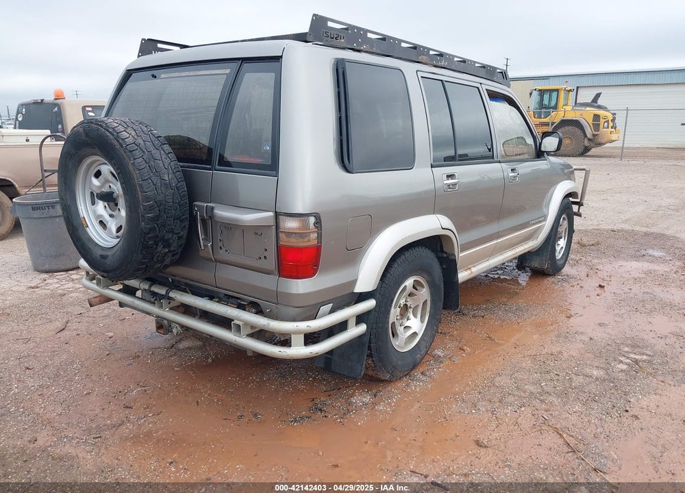2001 ISUZU TROOPER LIMITED/LS/S VIN: JACDJ58XX17J18173