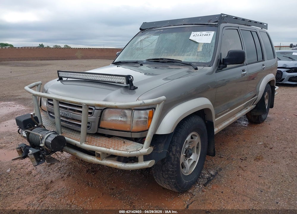 2001 ISUZU TROOPER LIMITED/LS/S VIN: JACDJ58XX17J18173