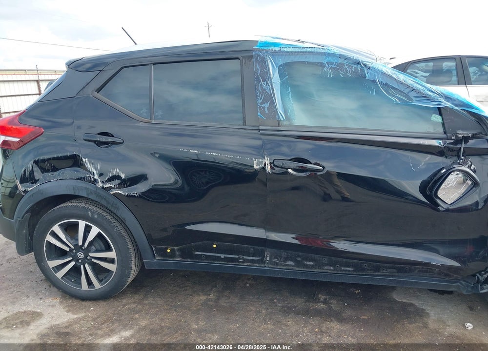 2019 NISSAN KICKS SV VIN: 3N1CP5CU9KL555560