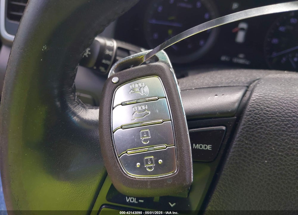 2016 HYUNDAI TUCSON LIMITED VIN: KM8J3CA22GU262307