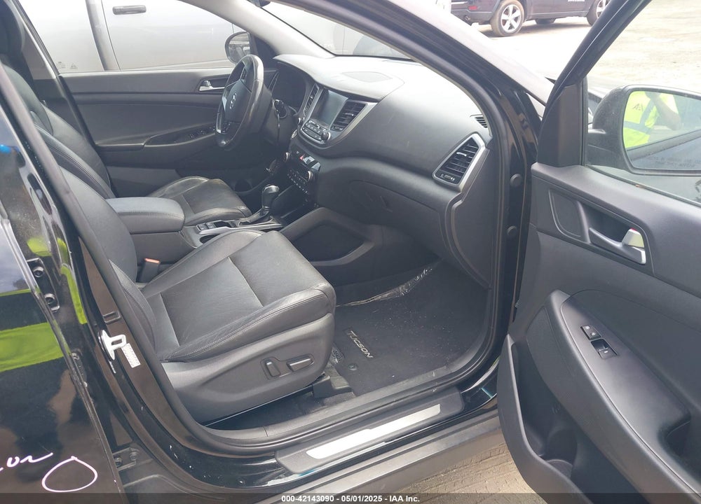 2016 HYUNDAI TUCSON LIMITED VIN: KM8J3CA22GU262307