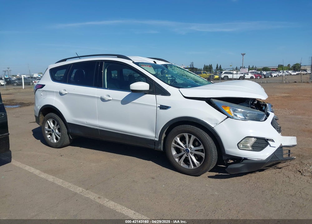 2018 FORD ESCAPE VIN: 1FMCU0GD2JUB26232