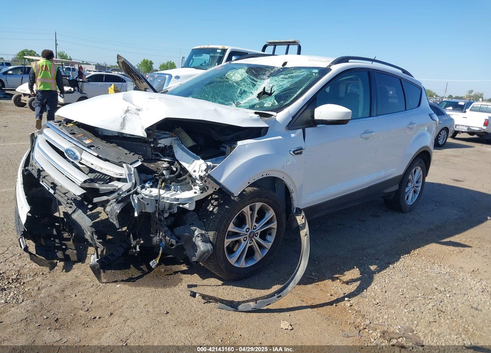 2018 FORD ESCAPE VIN: 1FMCU0GD2JUB26232