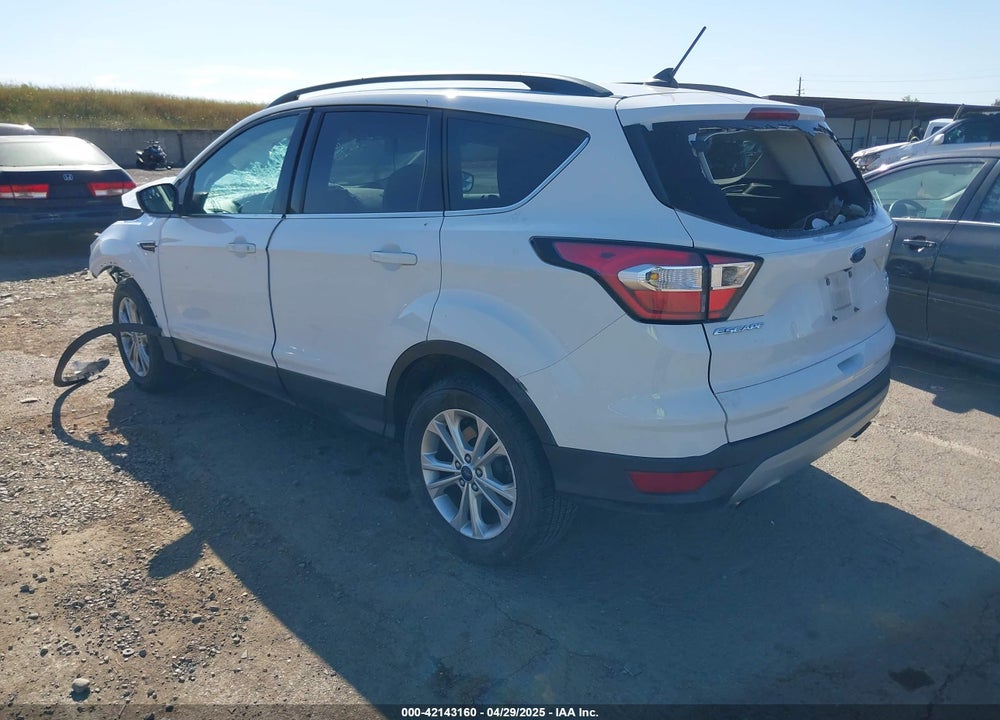2018 FORD ESCAPE VIN: 1FMCU0GD2JUB26232