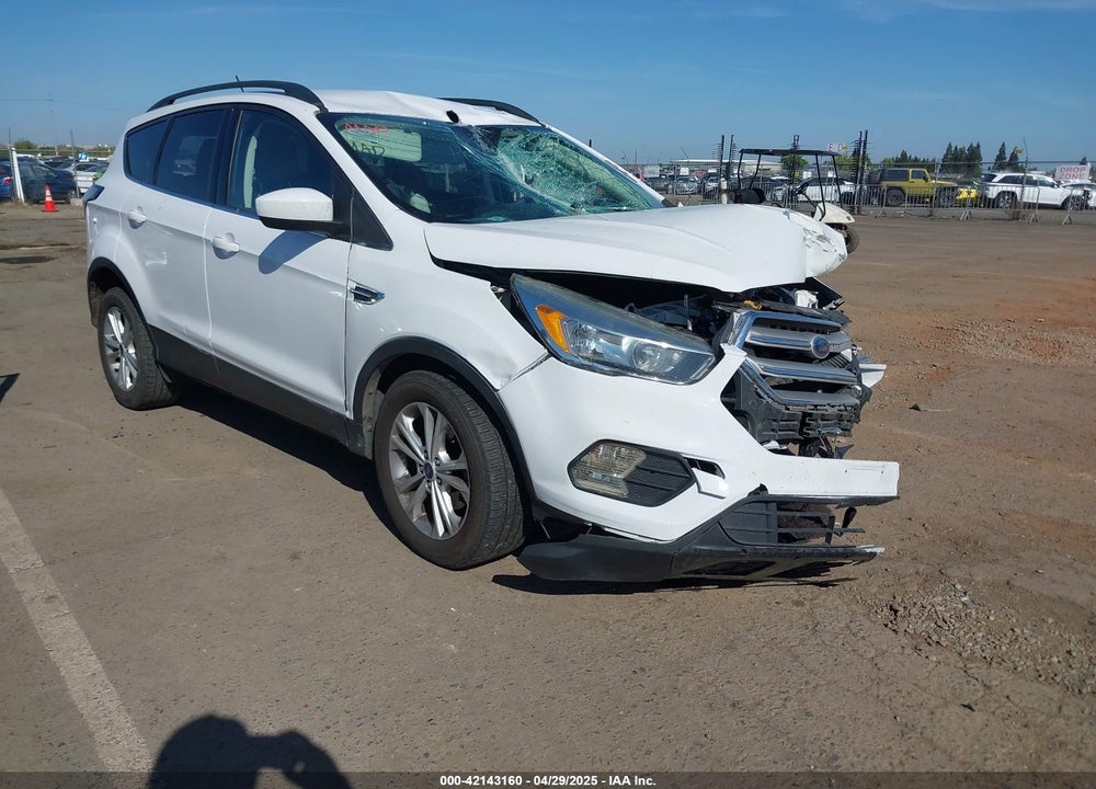 2018 FORD ESCAPE VIN: 1FMCU0GD2JUB26232