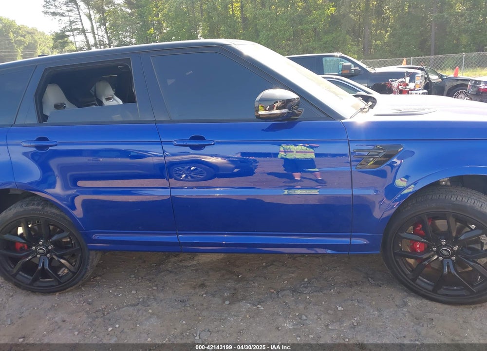 2021 LAND ROVER RANGE ROVER SPORT SVR/SVR CARBON EDITION VIN: SALWZ2RE4MA781110