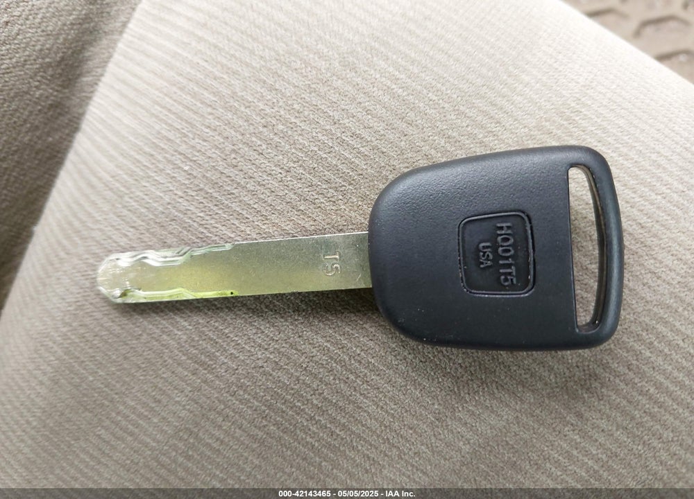 2003 HONDA CIVIC LX VIN: 2HGES16503H588525
