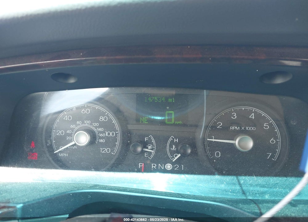 2006 LINCOLN TOWN CAR SIGNATURE VIN: 1LNHM81V06Y649934