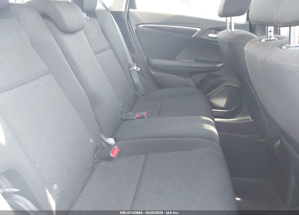 2016 HONDA FIT VIN: JHMGK5H71GS001338