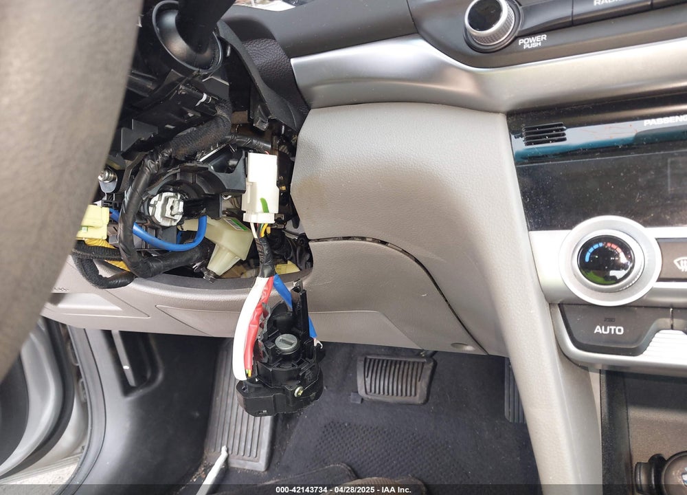 2020 HYUNDAI ELANTRA VIN: 5NPD74LF3LH565371