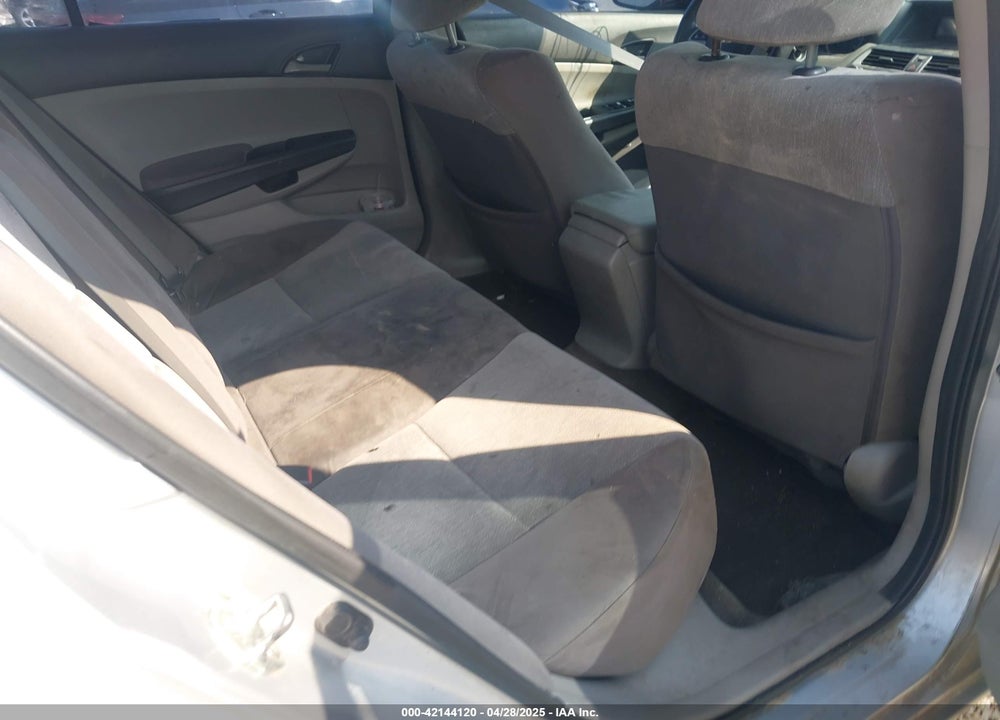 2010 HONDA ACCORD 2.4 LX VIN: 1HGCP2F37AA002735