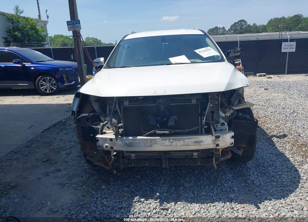 2017 NISSAN PATHFINDER VIN: 5N1DR2MNXHC622572