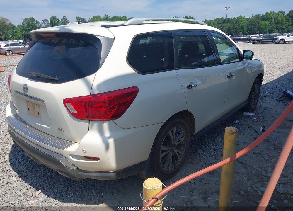 2017 NISSAN PATHFINDER VIN: 5N1DR2MNXHC622572