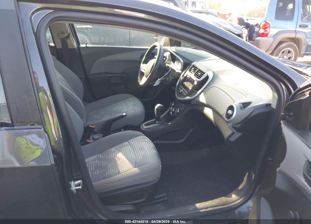 2020 CHEVROLET SONIC FWD  LS VIN: 1G1JB5SB4L4105835