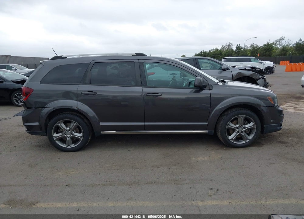 2016 DODGE JOURNEY CROSSROAD PLUS VIN: 3C4PDCGB8GT195371