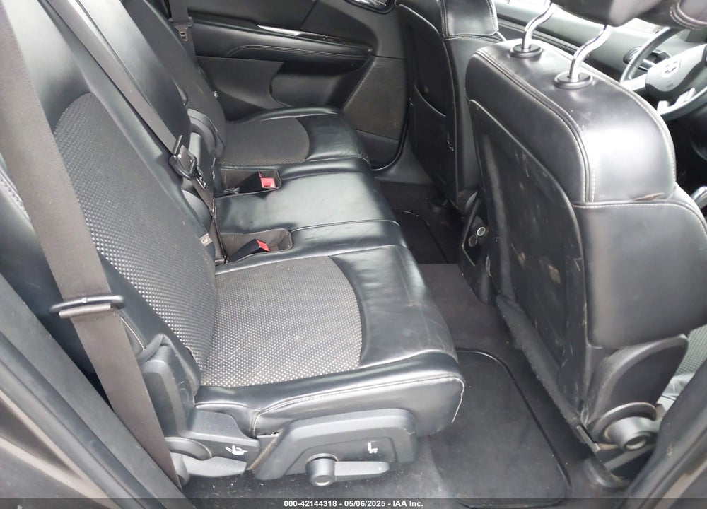 2016 DODGE JOURNEY CROSSROAD PLUS VIN: 3C4PDCGB8GT195371