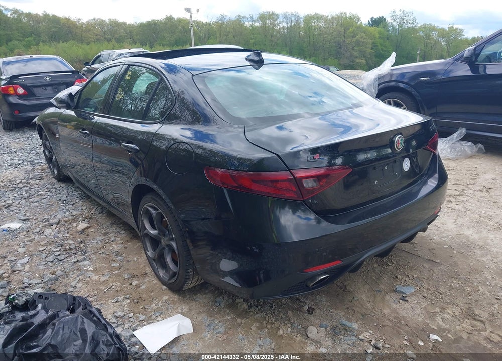 2018 ALFA ROMEO GIULIA VIN: ZARFAEEN5J7597346