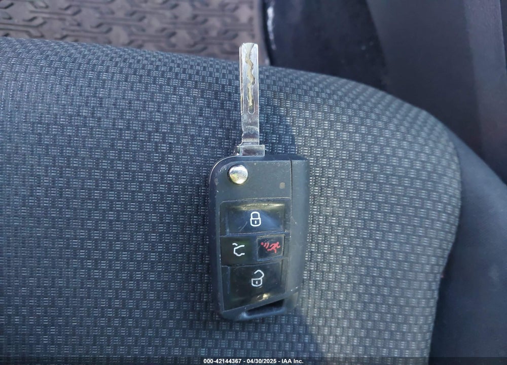 2019 VOLKSWAGEN JETTA VIN: 3VWC57BU1KM053245