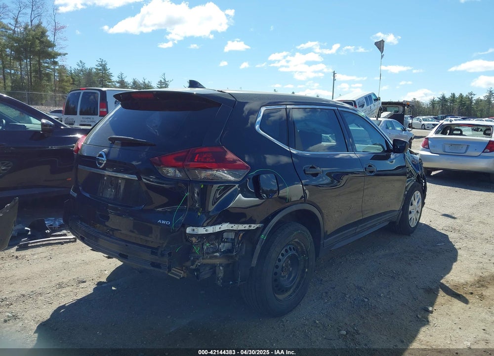 2018 NISSAN ROGUE VIN: 5N1AT2MV1JC742917
