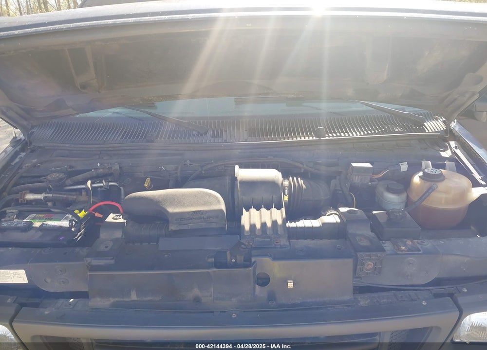 2005 FORD E-350 SUPER DUTY VIN: 1FBNE31L55HB00500